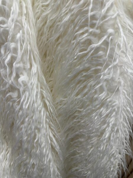 White Faux Fur Fabric – Long Pile Vegan Fur for Bridal, Costume, Cosplay / Luxury Sewing